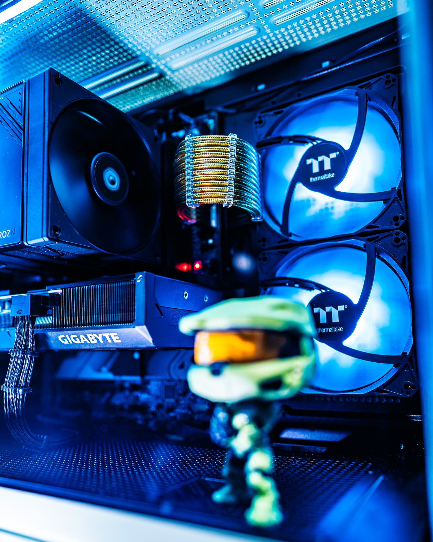GeForce RTX 4070 Super & RYZEN 5 7600X CUSTOM GAMING PC